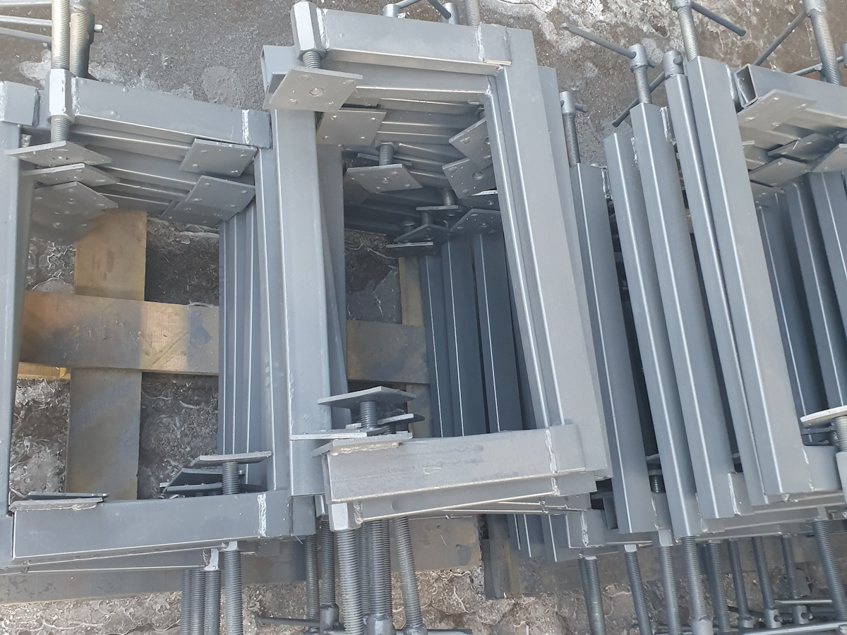 Струбцина для монолита